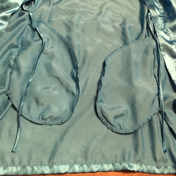 Frederick's of Hollywood Harlow Satin Kimono Robe - Picture 2 of 3