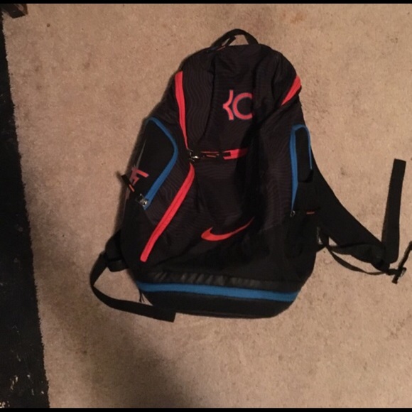 KD backpack with laptop pocket