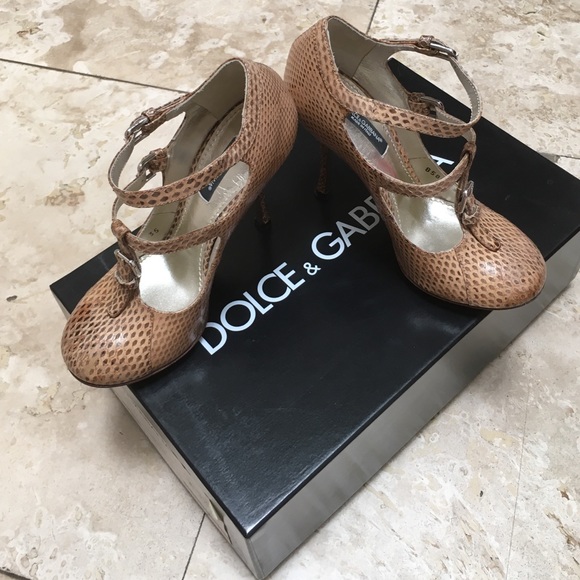 Dolce & Gabbana Decolette Ayers Biscotto Heels - Picture 2 of 4