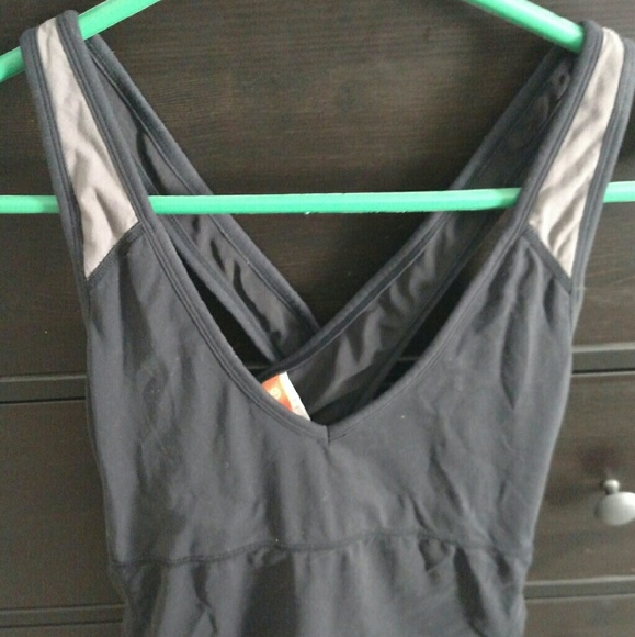 Lucy black and gray work out top