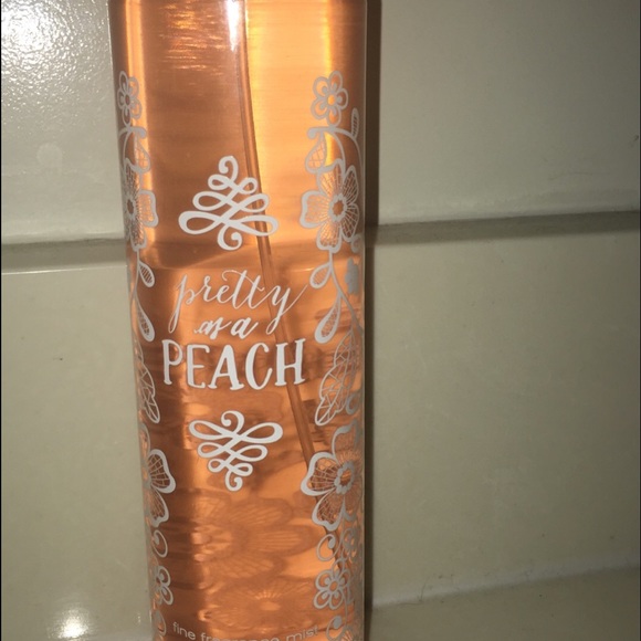 🚨SALE🚨 New! Pretty as a Peach B&BW perfume!
