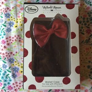 Minnie Mouse wallet case