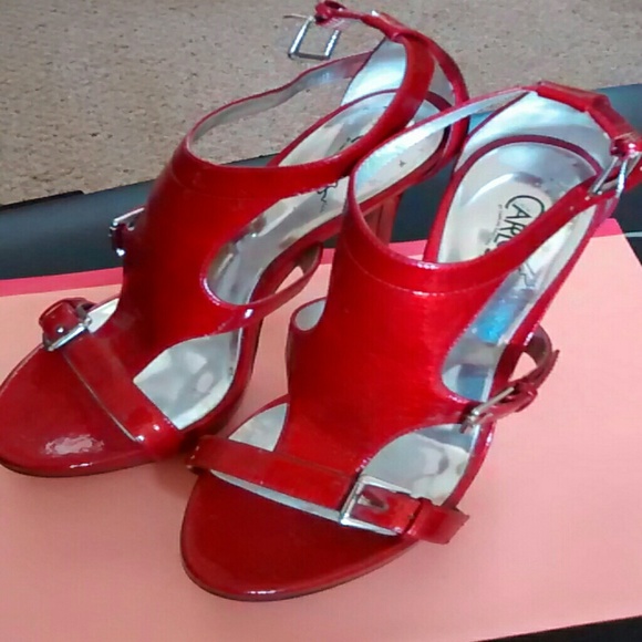 Carlos Santana Red shoes