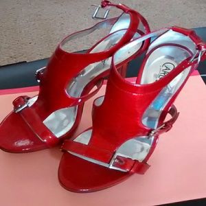 Carlos Santana Red shoes