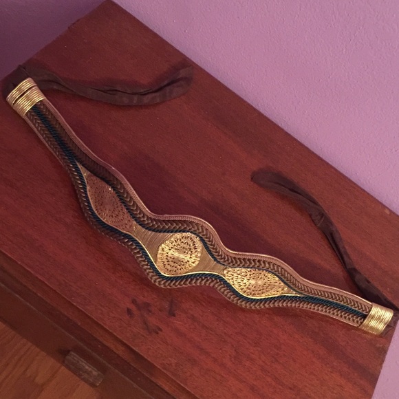 Beautiful vintage tie up belt.