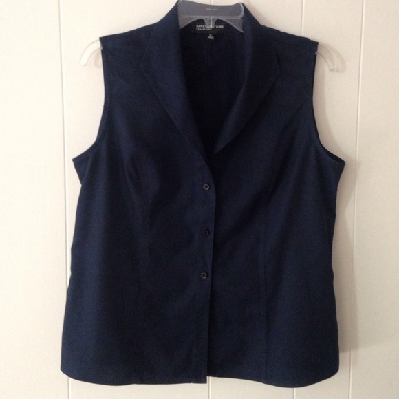 🔹Jones New York Navy blouse🔹