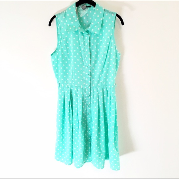 Collared Polka Dot Dress w/Belt