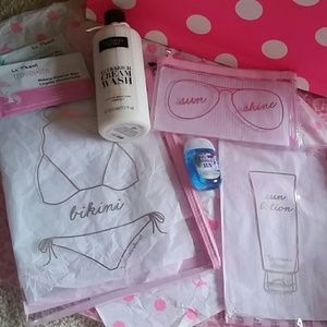 3 CLEAR ZIPPERED MAKEUP/BEACH BAGS w/VS WASH
