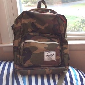 Camo hershel backpack