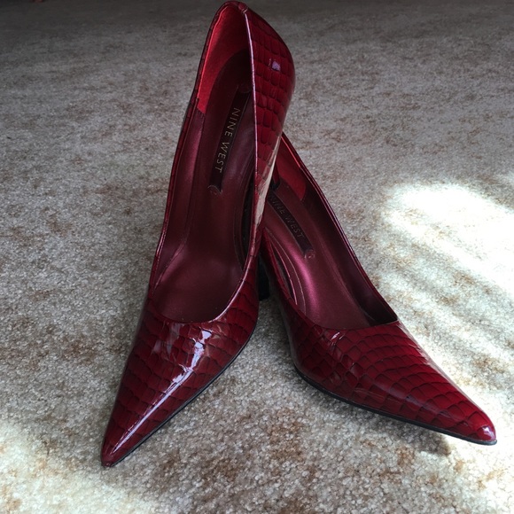 Beautiful red pump