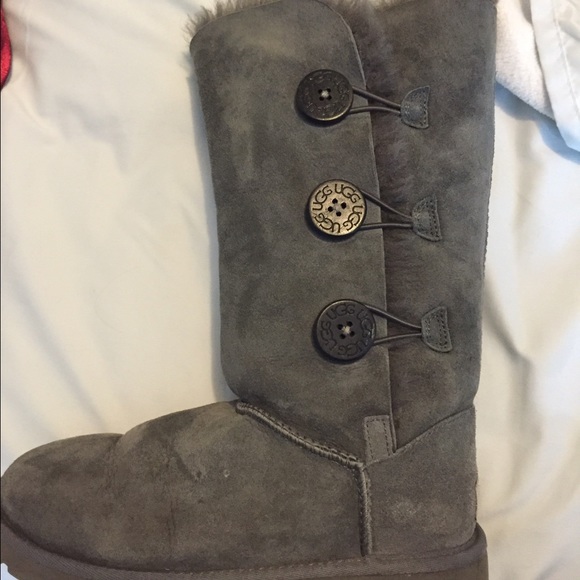 Ugg Bailey button Tall!