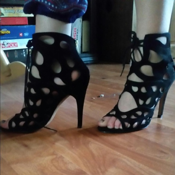 Black Aldo Heels
