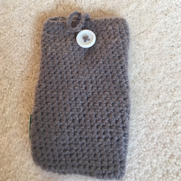 XX DONATED XX Adorable owl 🦉 knitted phone case - Picture 2 of 3