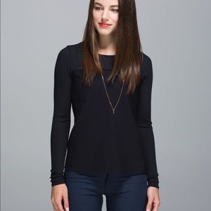 Lululemon Out of this World LS Black Size 4