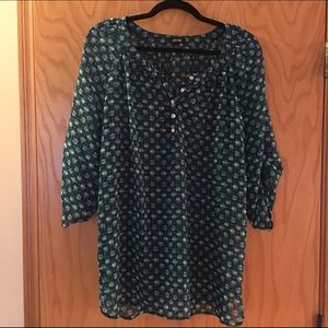 Blue, navy & white flowy patterned top