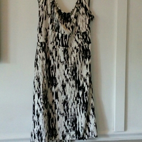 Ann Taylor summer dress. Nwt size 12 - Picture 2 of 3