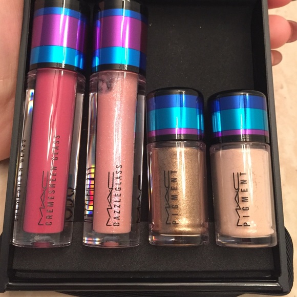 MAC lipgloss and pigment set