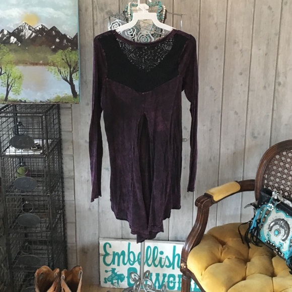 Purple cross print top with lace back - Picture 2 of 4