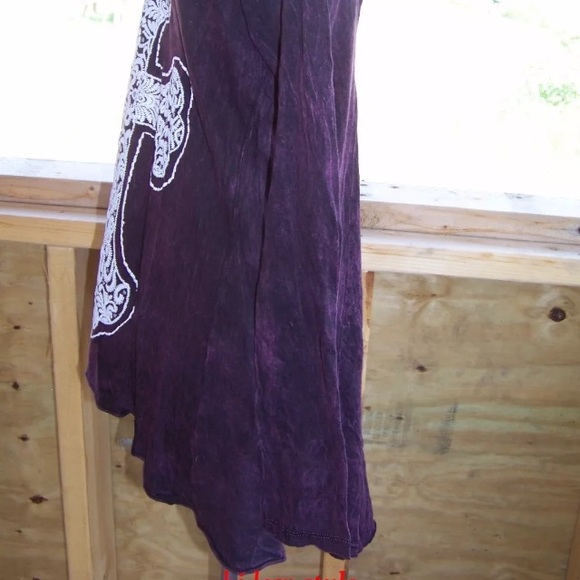 Purple cross print top with lace back - Picture 4 of 4