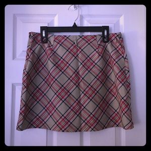 Skirt, length 16 inches.