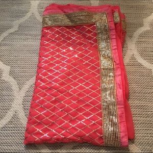 Saree / sari bright pink with gold details