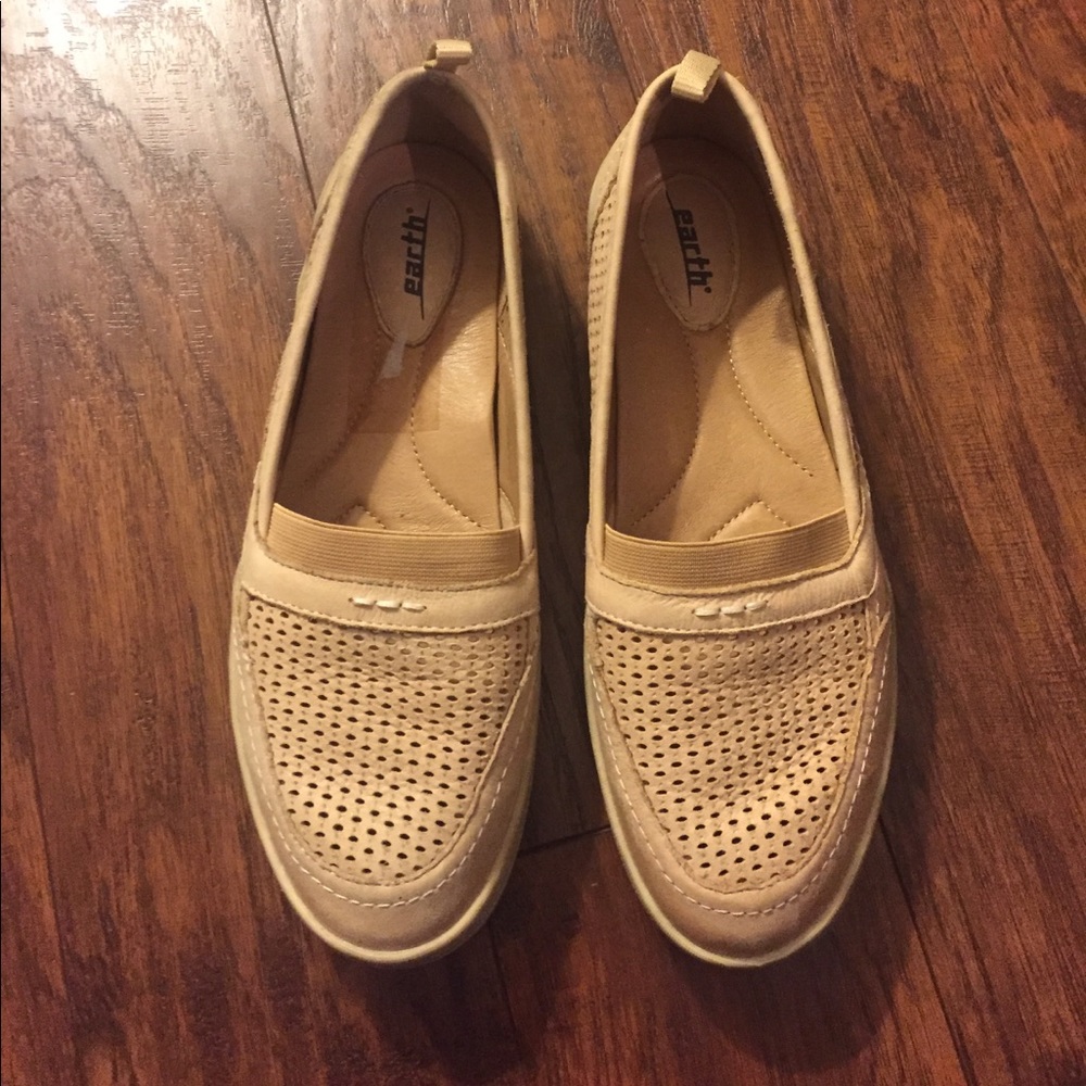 NIB! 👠 Shoes by earth