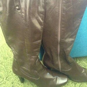Brown high boots. Size 10 wide calf