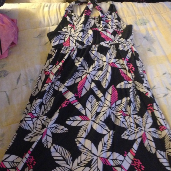 Pink,Black,and White dress,crisscross backstraps - Picture 2 of 3