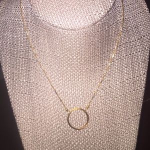 Gold Chain Circle Pendent Necklace
