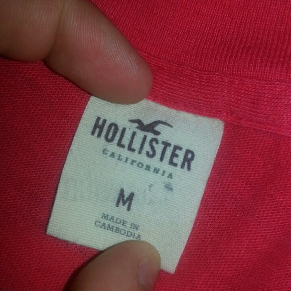 Hollister t shirt!!! - Picture 2 of 4