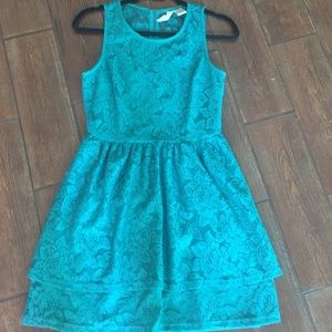 Floral Lace Tiered Midi Dress