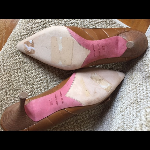 New Judith Leiber Tan Pumps - Picture 2 of 4