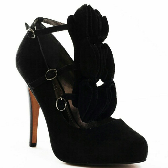 ***$OLD***VINCE CAMUTO shoes black suede ruffle - Picture 2 of 4