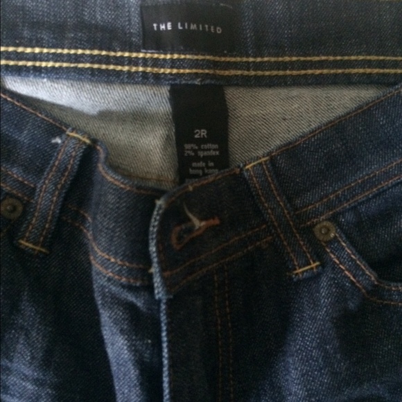 Classic limited jean with chunky back pocket - Picture 2 of 3