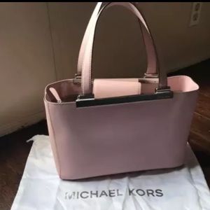 SOLD!!! Michael Kors
