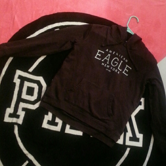 Super cute American eagle hoodie?? - Picture 2 of 3