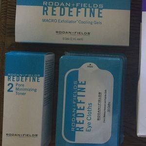 R+F redefine set