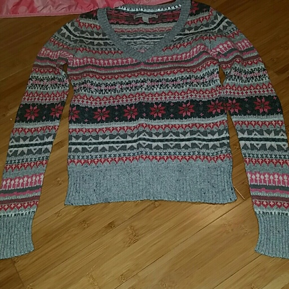 Old Navy v-neck sweater