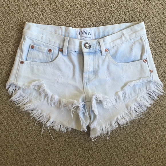 One Teaspoon Bandits in angel wash, lightly worn!