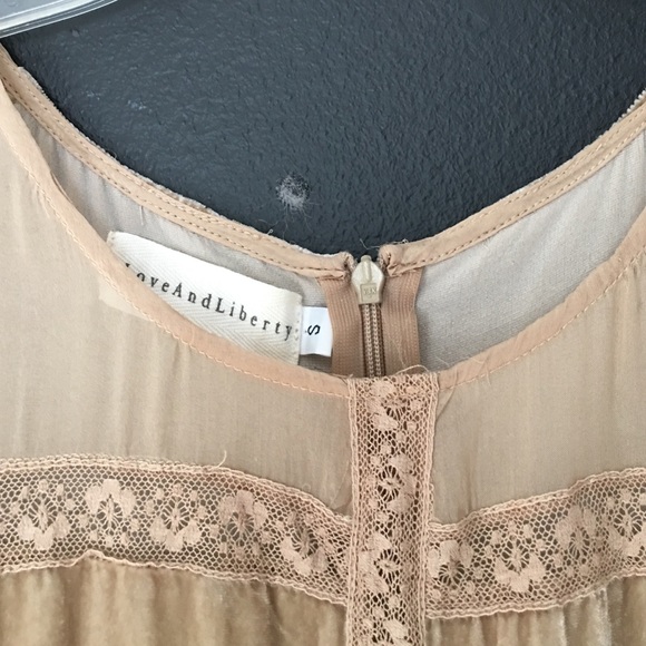 Dress - Picture 3 of 3