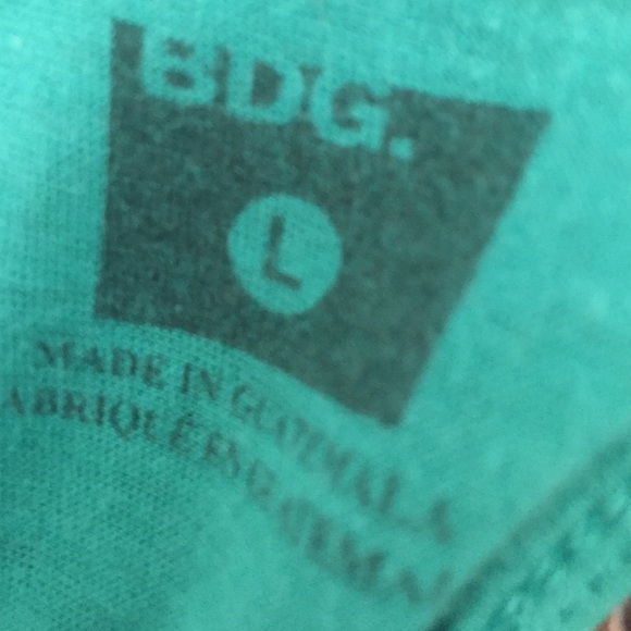 BDG Racerback V-neck Tank - Picture 3 of 3