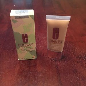 Clinique Stay Matte Oil Free Makeup; Never Opened