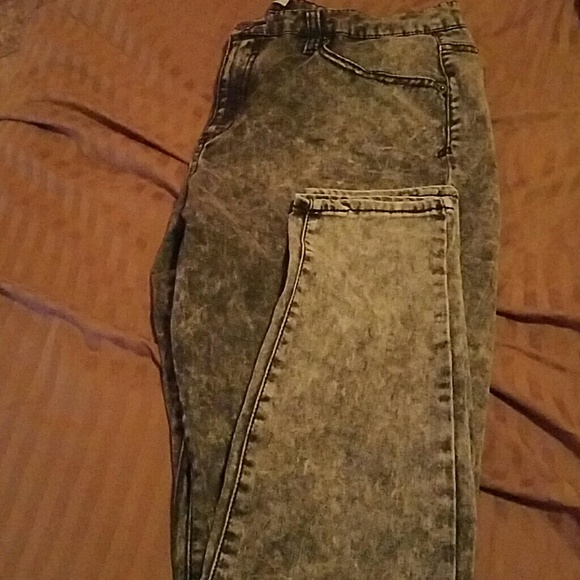Black acid washed jeans - Picture 2 of 2