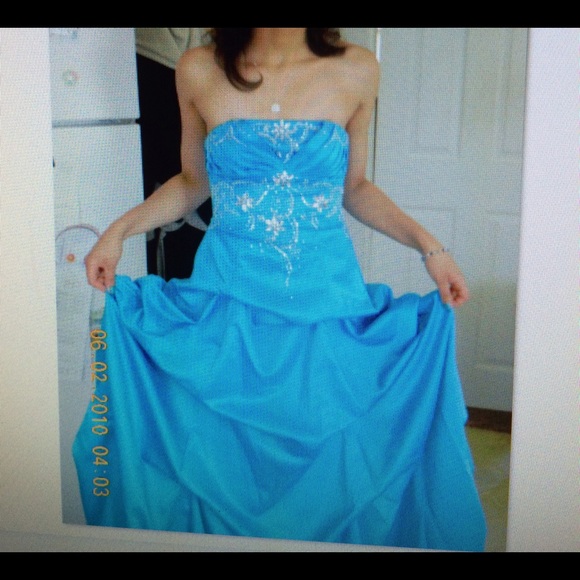 💥💥Gorgeous Prom Dress💥💥🔴FIRM PRICE🔴 - Picture 2 of 4