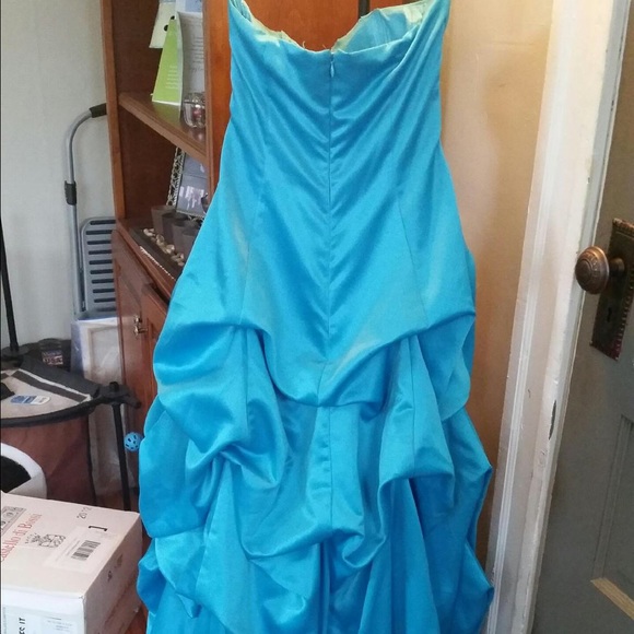 💥💥Gorgeous Prom Dress💥💥🔴FIRM PRICE🔴 - Picture 3 of 4