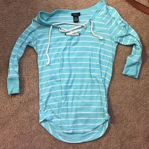 Blue and white stripped quarter sleeve shirt