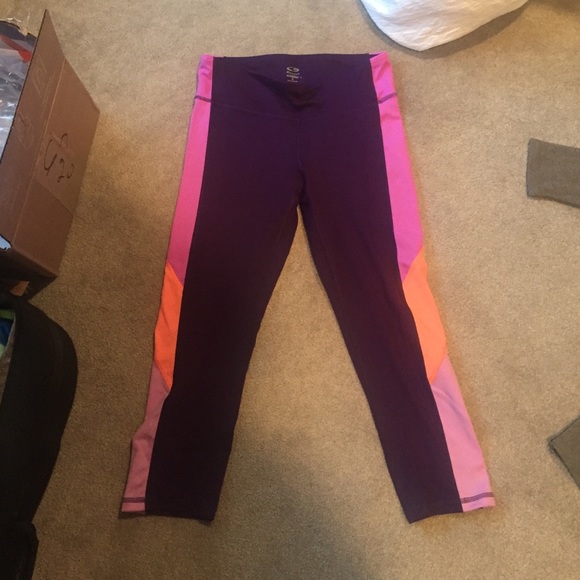 Purple Workout Capris Size Small