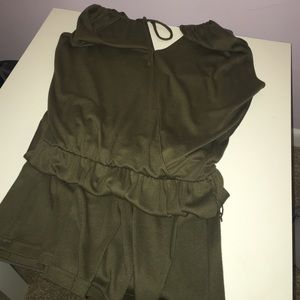 Alice + Olivia olive green dress ✖️✖️✖️