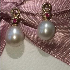 Pandora gold perfection compose earrings