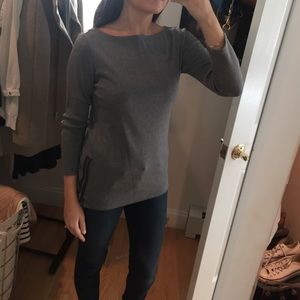 Last chance! Gray 3/4 Sleeve Gap Shirt Size Small